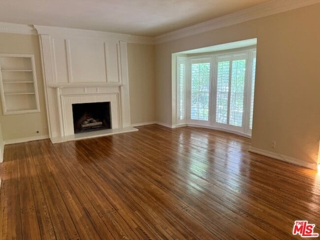 Building Photo - 222 S Spalding Dr