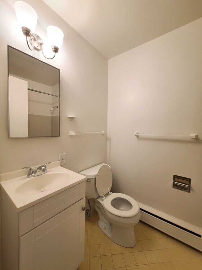 Building Photo - 900 East Prospect Street, Unit 17