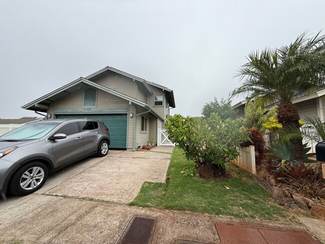 Building Photo - 94-1098 Awalua St.