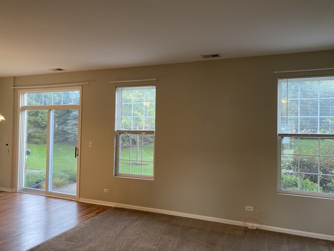 Building Photo - 616 Springbrook Trail N