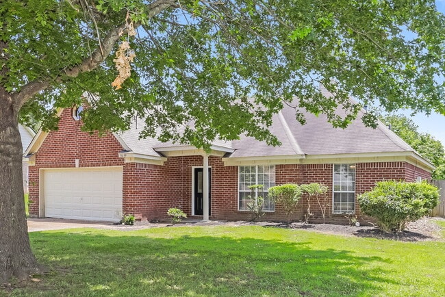 Building Photo - 13699 Fox Bend Ln