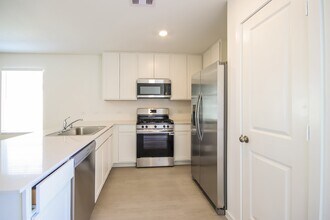 Building Photo - 10706 Lavender Cotton Ln