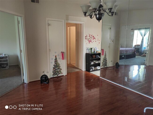 Building Photo - 2213 S Braeswood Blvd