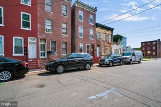 Building Photo - 309 Academy St