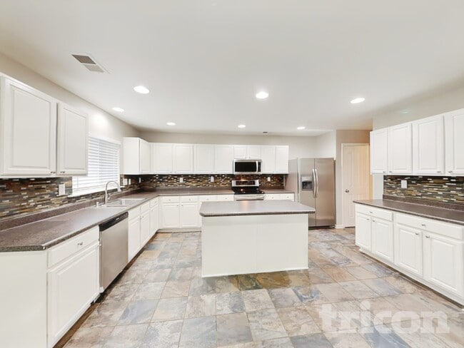 Foto del edificio - 310 Waterlemon Way