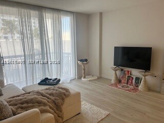 Building Photo - 401 Ocean 525
