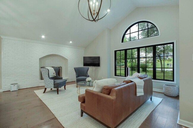 Building Photo - 6604 Westland Dr