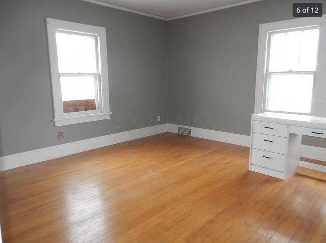 Foto del edificio - 1143 8th St N