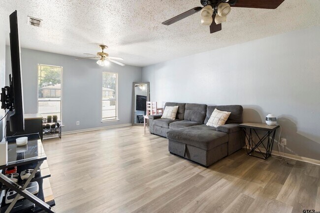 Foto del edificio - 309A Blake Drive