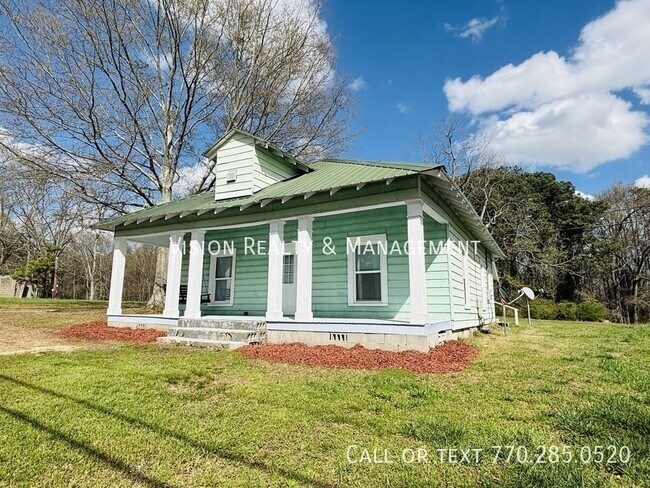 Foto del edificio - 240 Clem Lowell Rd