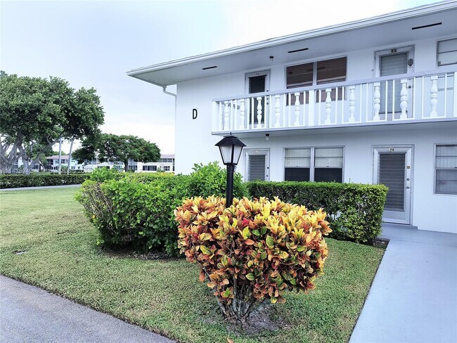 Building Photo - 96 Berkshire D