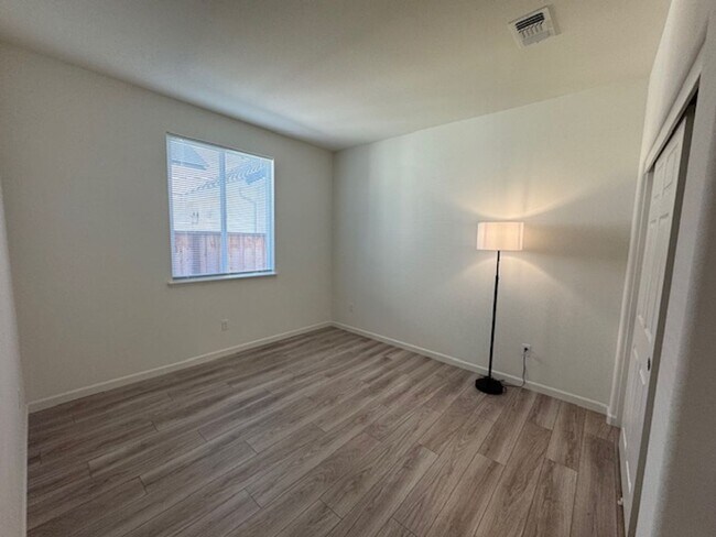 Foto del edificio - Beautiful, Single Story 3 Bedroom Home in ...