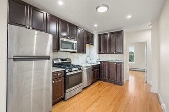 Building Photo - 45 Thorndike St