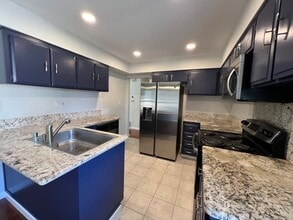 Building Photo - 1140 Waterton Ln