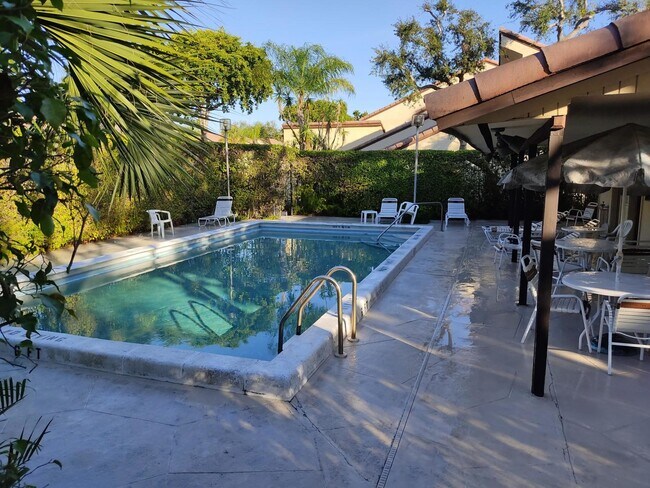 Foto del edificio - 6850 NW 2nd Ave