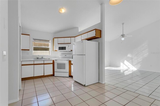 Building Photo - 569 Southern Charm Dr