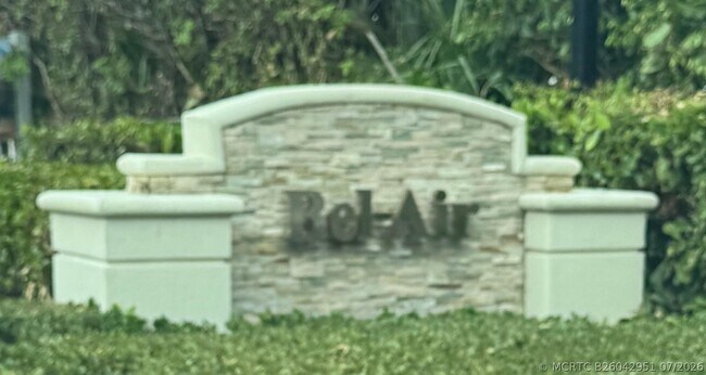Foto del edificio - 2020 Coral Reef Dr