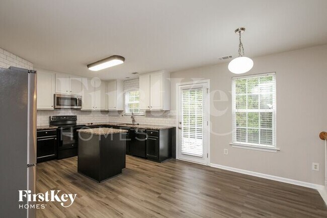 Foto del edificio - 4215 Greenfield Cir NW