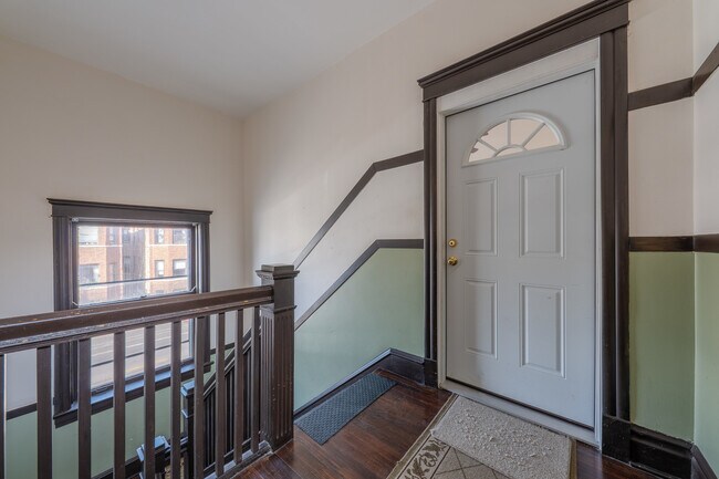 Foto del edificio - 3105 W Diversey Ave