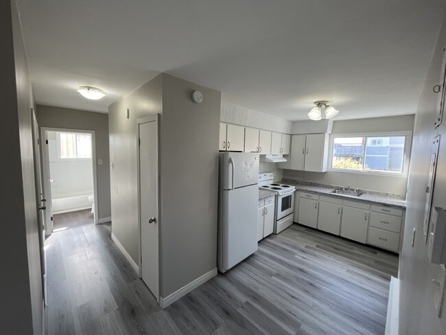 Building Photo - 34 Verdun St