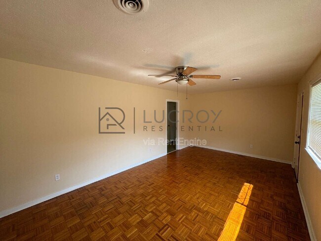Foto del edificio - 577 Dryden Ave