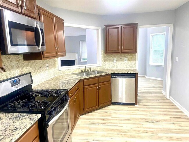 Foto del edificio - 8055 S Bay Ct