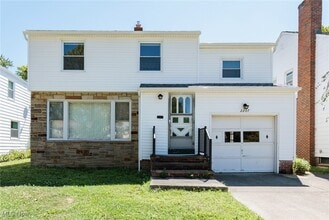 Building Photo - 2207 Campus Rd