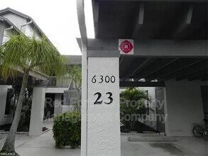 Building Photo - 6300 Sugar Bush Ln