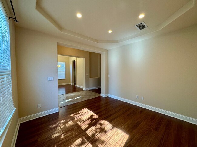 Building Photo - Beautiful Four-Bedroom Home Available in F...