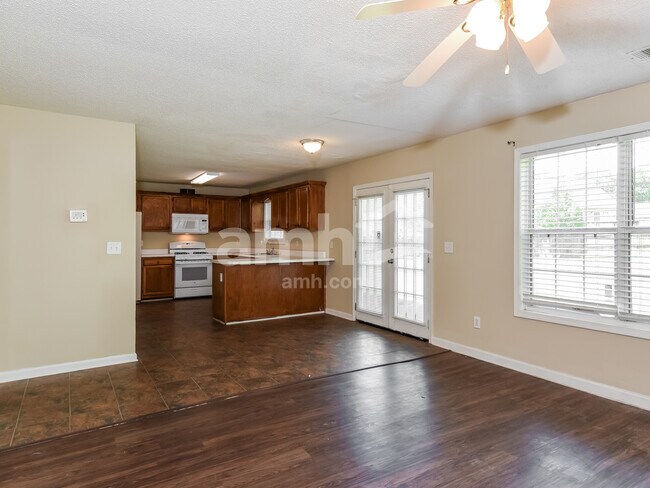 Foto del edificio - 3362 Hannah Ct