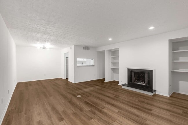 Building Photo - 1017 Dunbar Dr