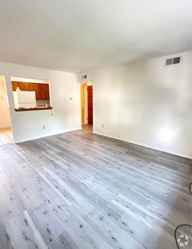 Building Photo - 5032 Firnley Ave