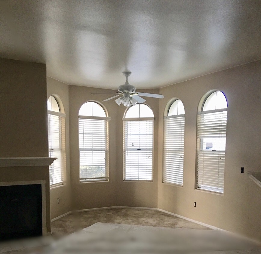 25558 Hemingway Ave, Stevenson Ranch, CA 91381 Condo for Rent in