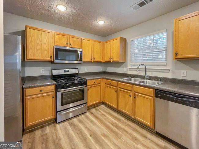 Foto del edificio - 1192 Matt Moore Ct