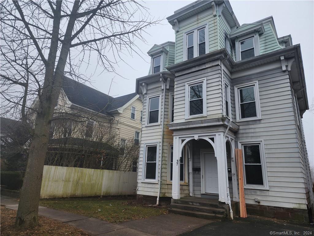 37 Park Pl Unit 3, Middletown, CT 06457 Room for Rent in Middletown