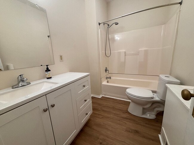 Building Photo - 2 Bedrooms- 1 Bathroom- House in Rockmart!