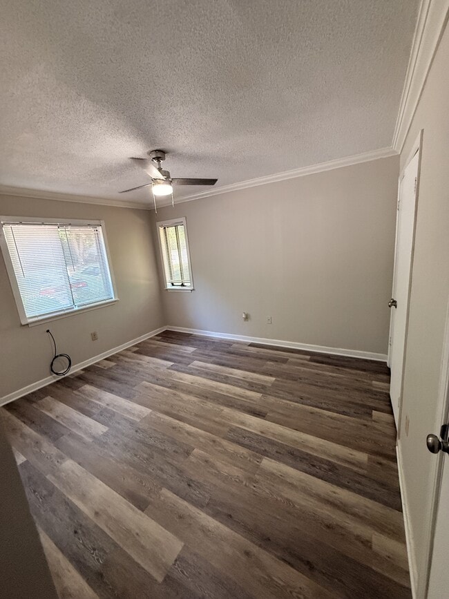 Building Photo - 1522 Parkway Ct