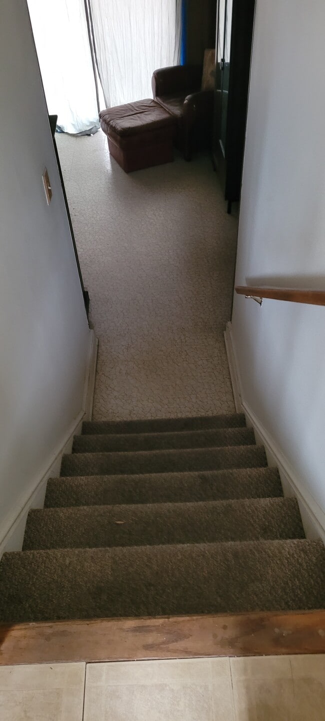 Building Photo - 6106 Hellen Lee Dr