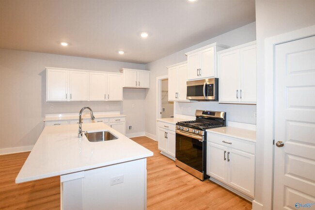 Building Photo - 12625 Whitcomb Cir