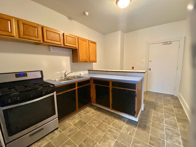 Foto del edificio - 644 E Chestnut St