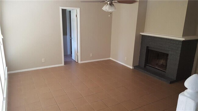 Foto del edificio - 507 Algerita Dr