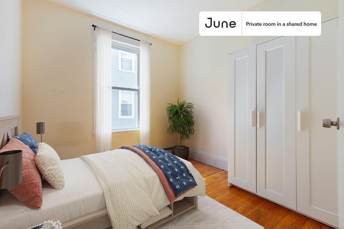 Private bedroom in 4 bed/1.5 bath Home - Private bedroom in 4 bed/1.5 bath Home