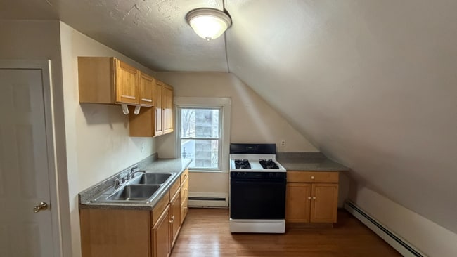 Photo - 182 Dexter St Apartment