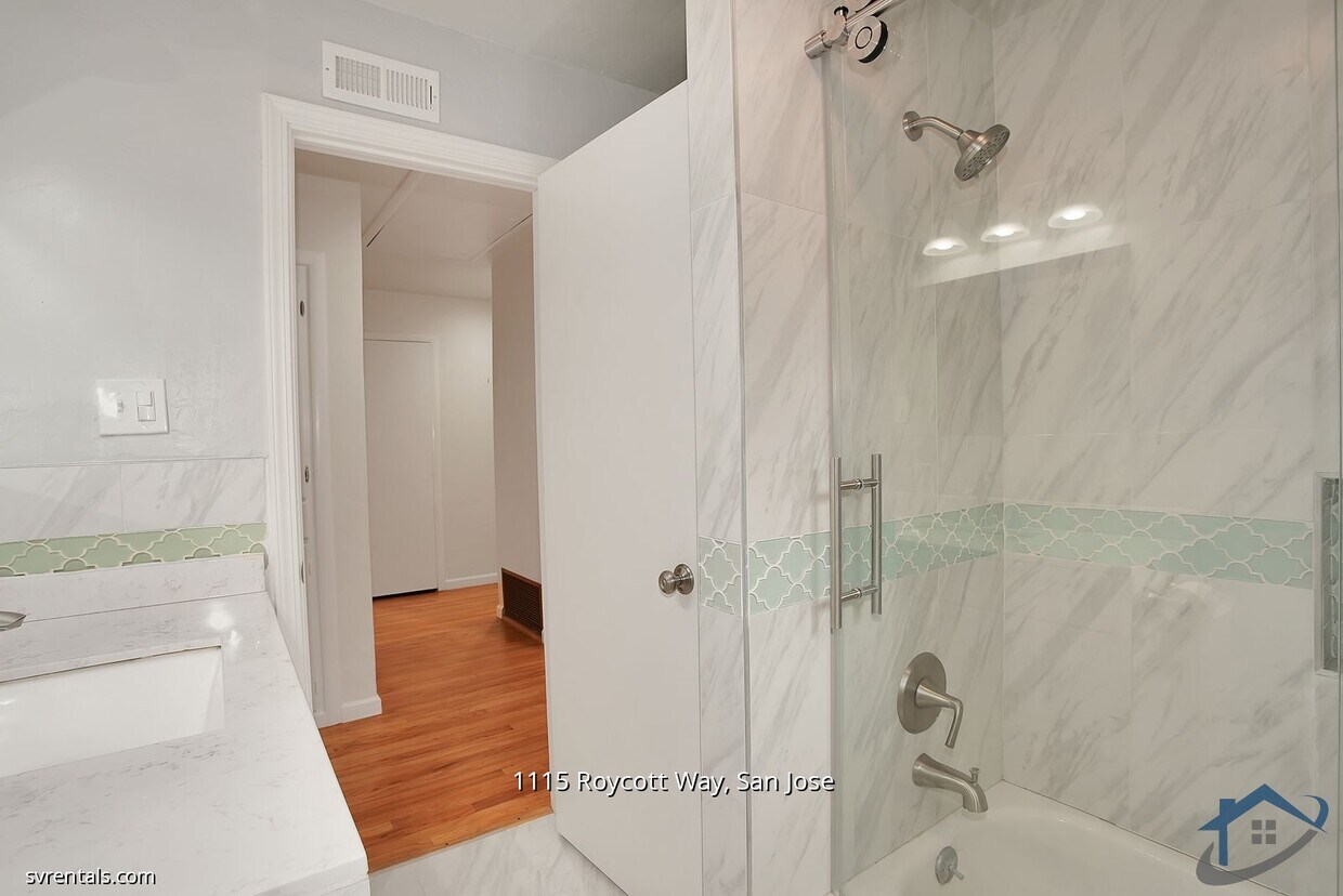 Primary Photo - 1115 Roycott Way