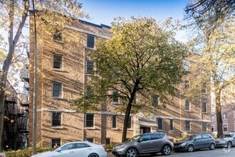Building Photo - 2100 Rue du Fort