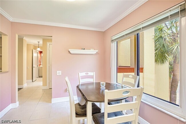 Foto del edificio - 7402 Lake Breeze Dr