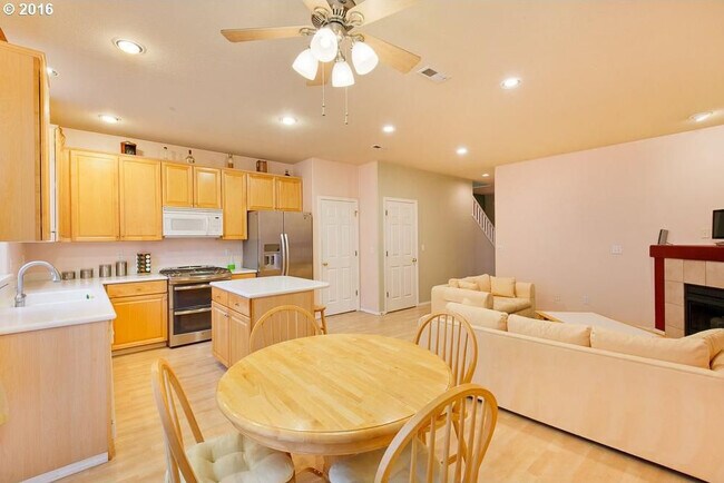 Foto del edificio - 16109 NW Fescue Ct