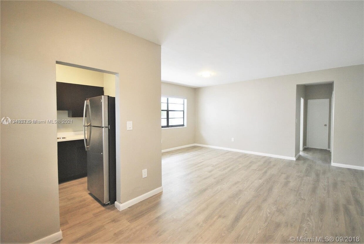 7745 Harding Ave Unit 7, Miami Beach, FL 33141 Room for Rent in Miami