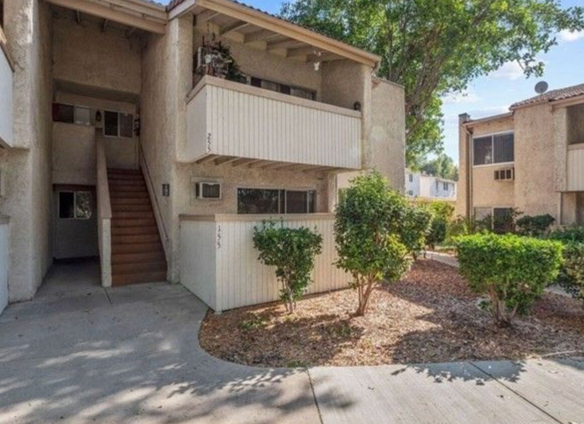 Bottom unit - 5800 Kanan Rd