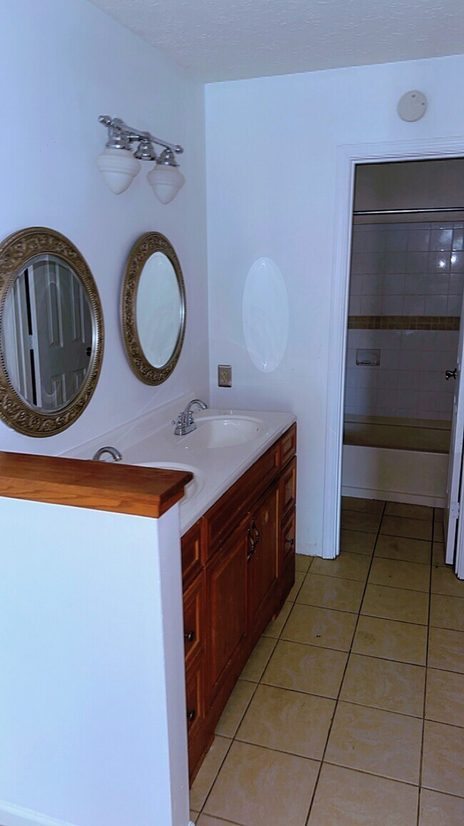 Foto del edificio - 4112 Eagle Cove E Dr